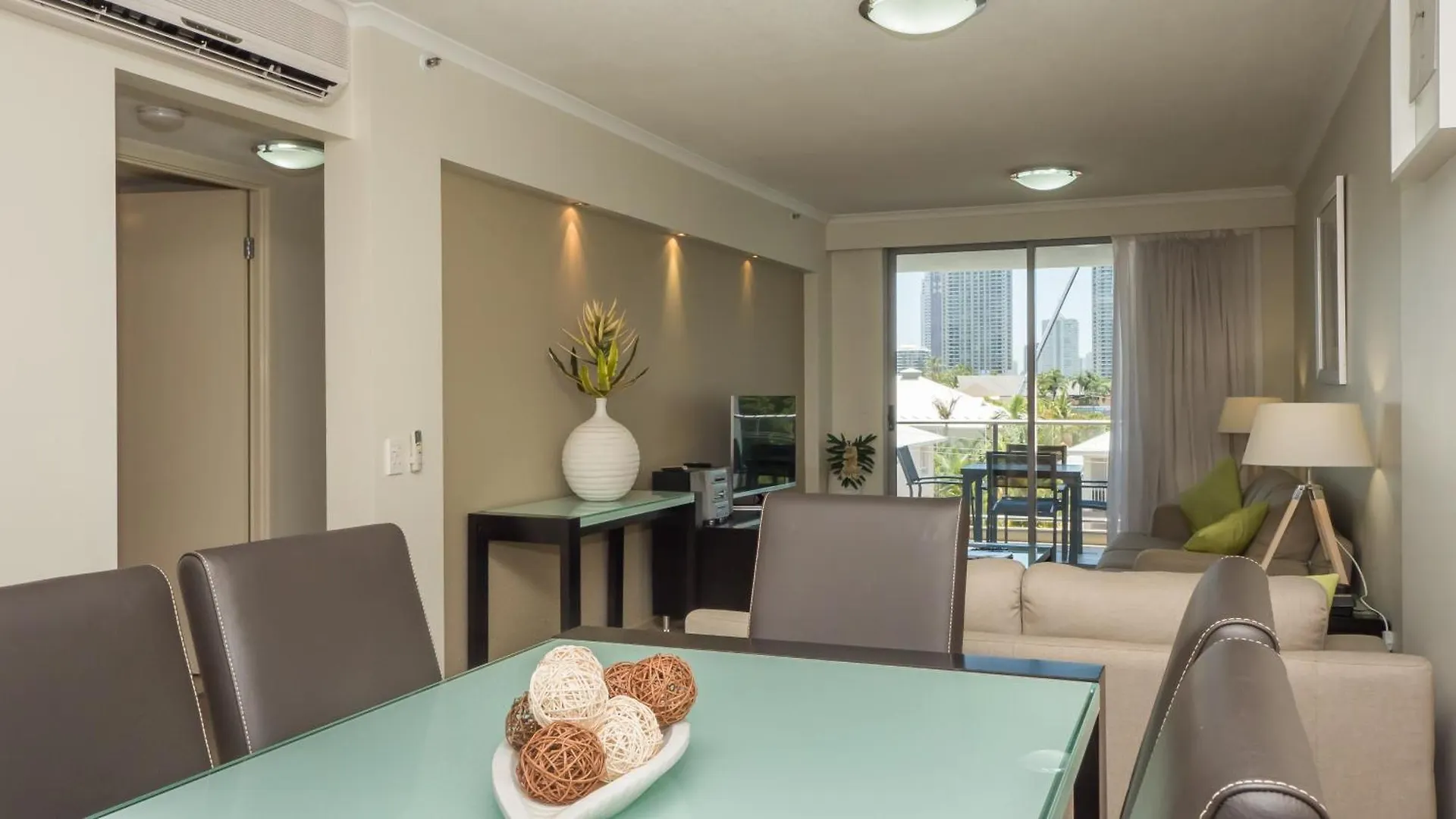 Trilogy Surfers Paradise Hotel apartamentowy