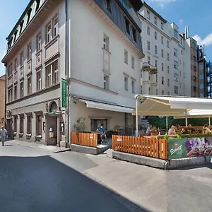 Ea Royal Esprit Hotell